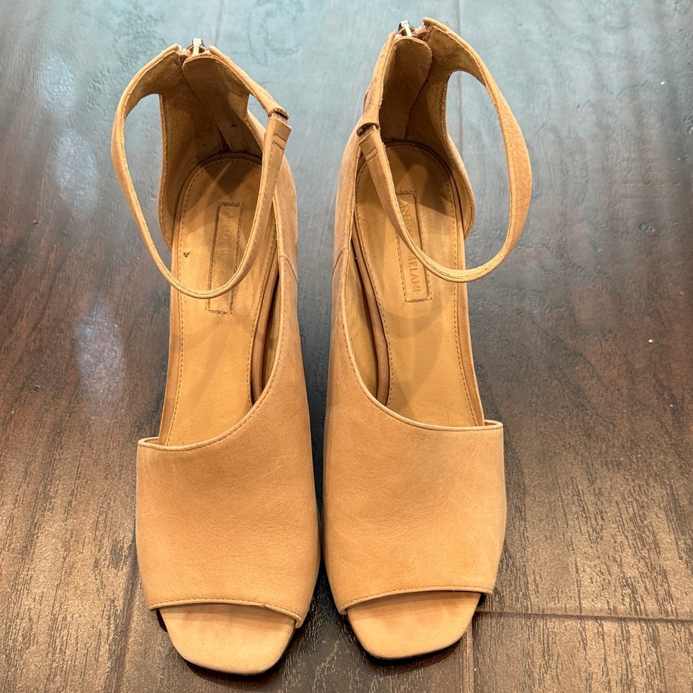 ANTONIO MELANI Tan Peep-Toe Heels